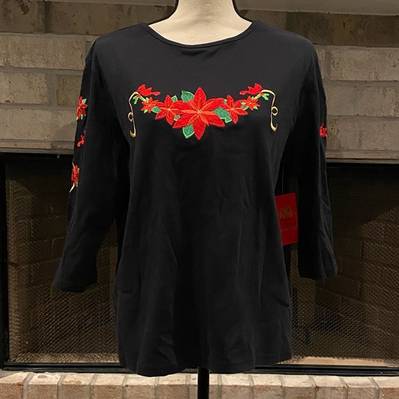 Poinsettia & Cardinal Top - Picture 1 of 4